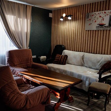 Guest House Filin Karolino-Buhaz Eksteriør bilde